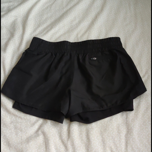 Fabletics Demi Lovato Lita Shorts - Picture 2 of 4